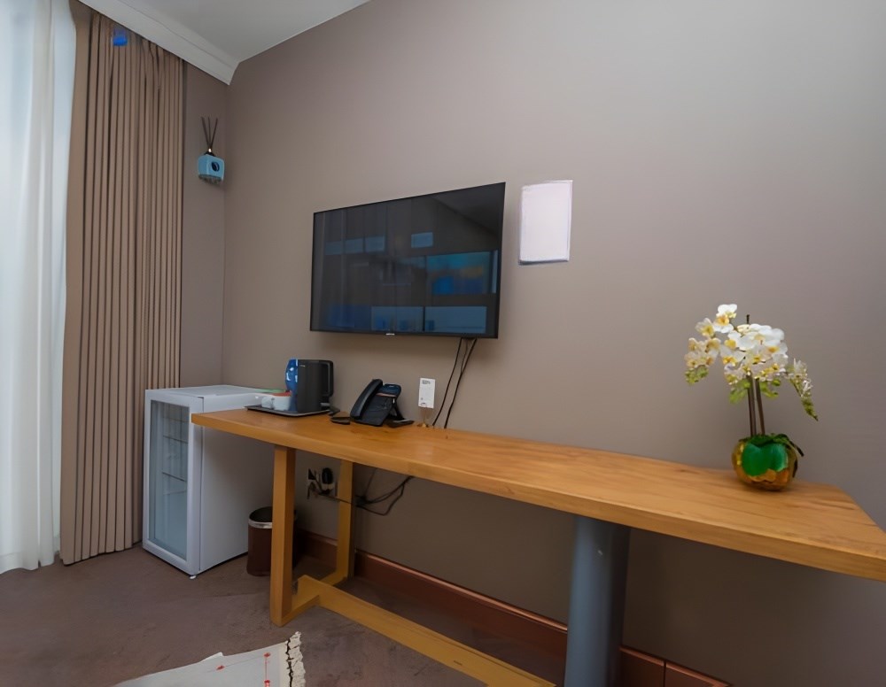 Superior Double Room - Image 8