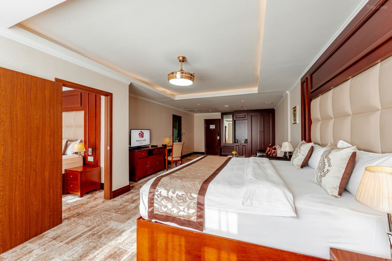 Premium Hotel - Image 13