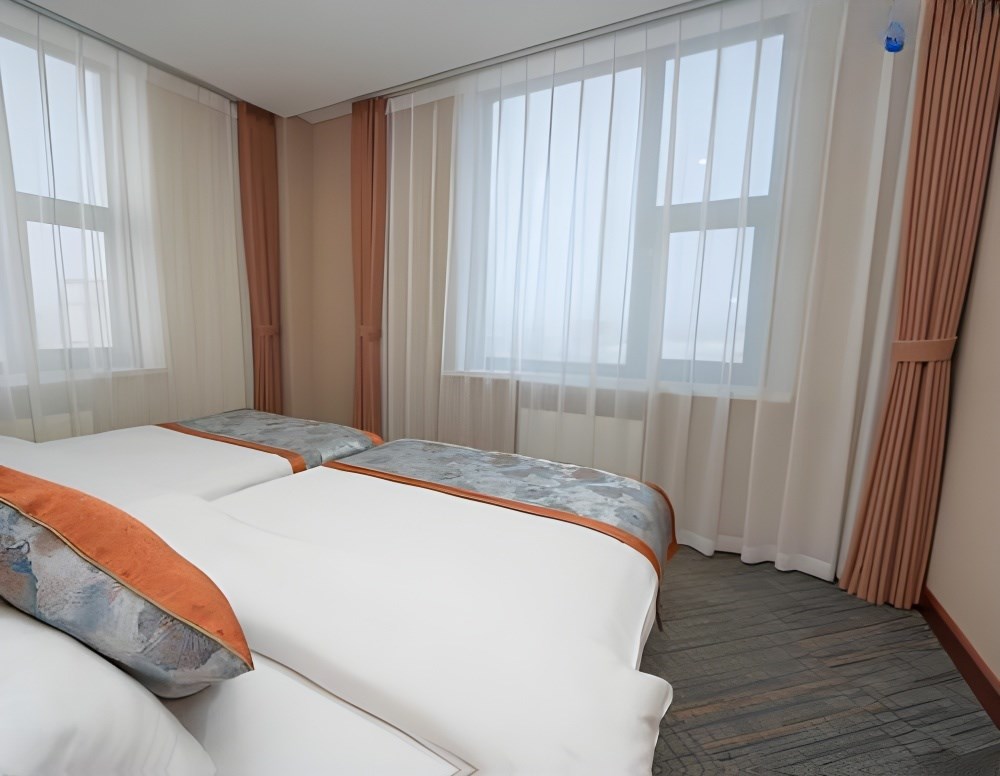 Standard Family Room - Image 5