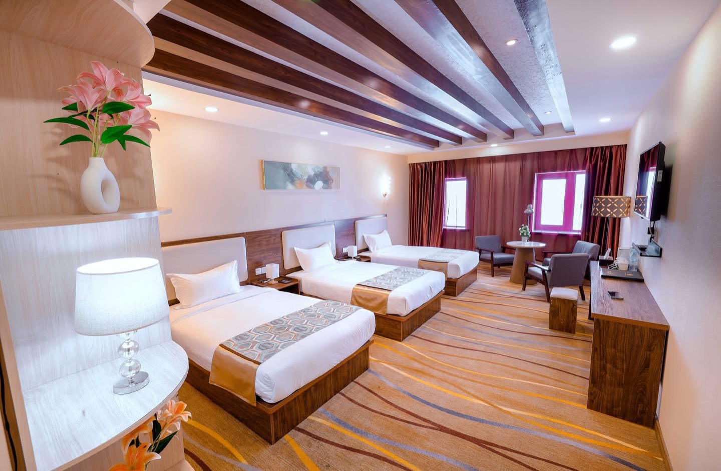 Oriental Hotel - Image 4
