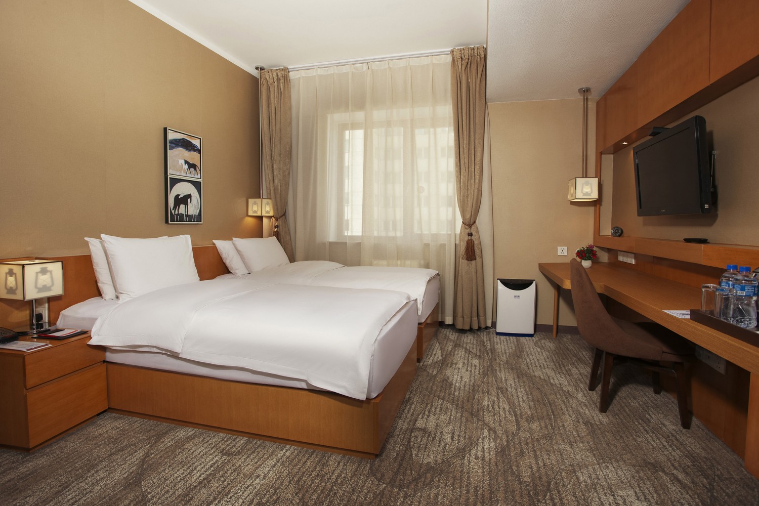 Standard King Room - Image 1