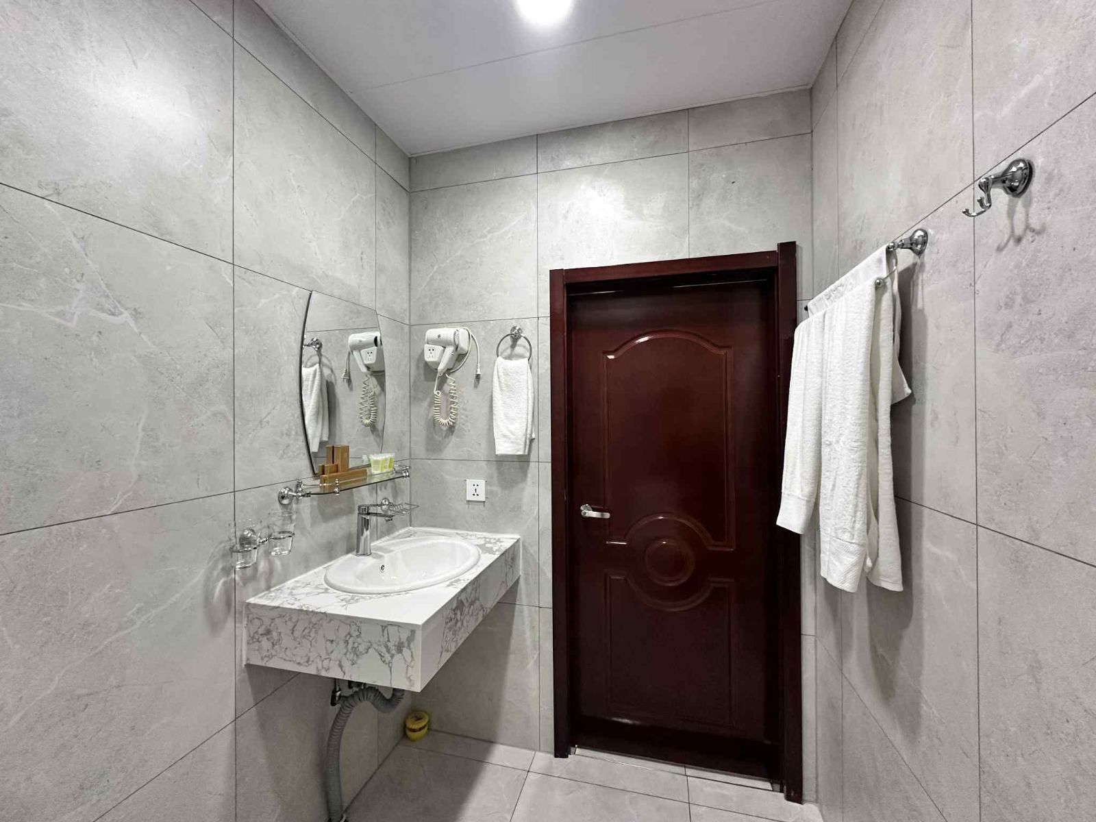 Superior Double Room - Image 3