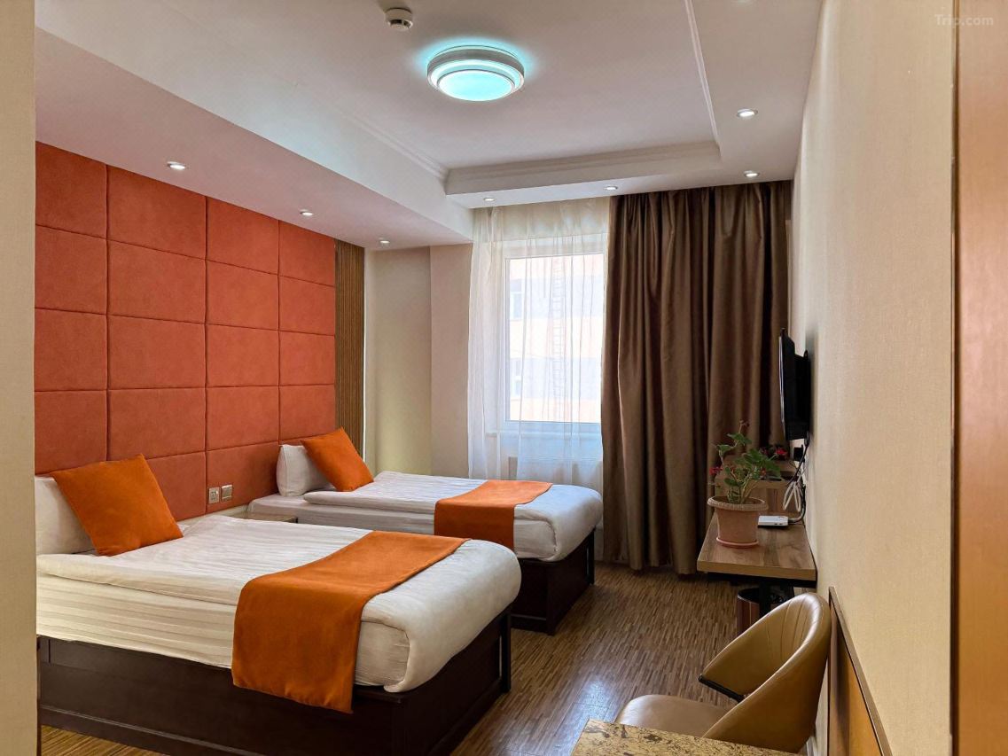 New World Hotel - Image 13