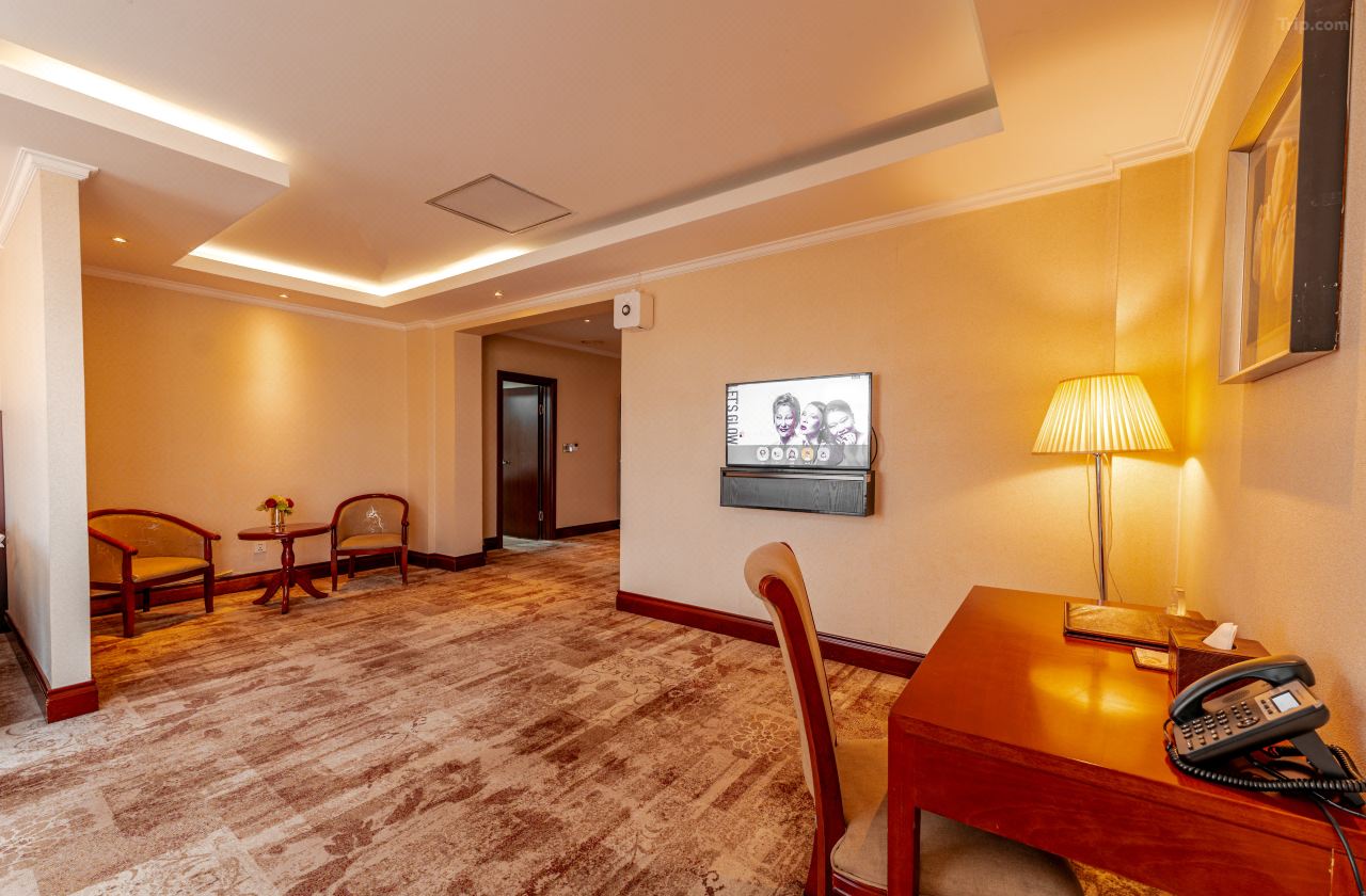 Premium Hotel - Image 7