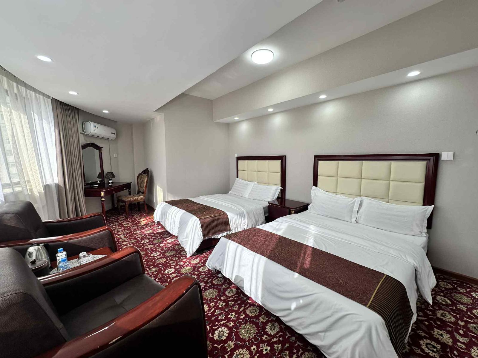 Presidential suite twin - Image 3