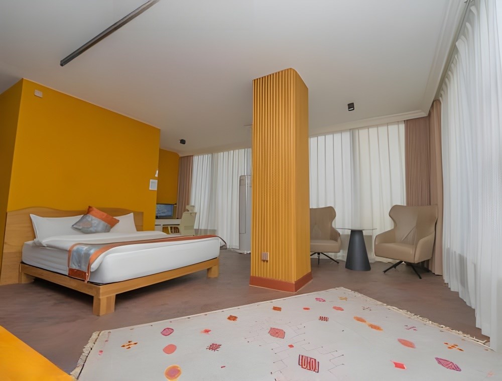 Superior Double Room - Image 6