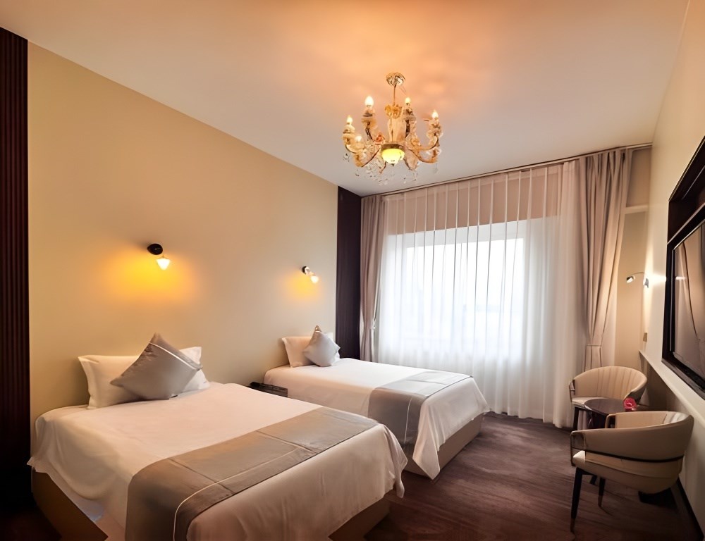 Standard Twin Room - Image 2