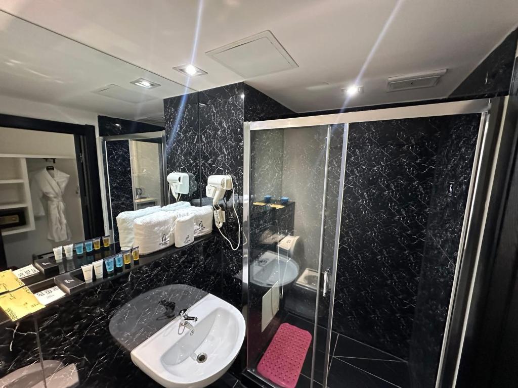 City Tower Hotel - Image 13