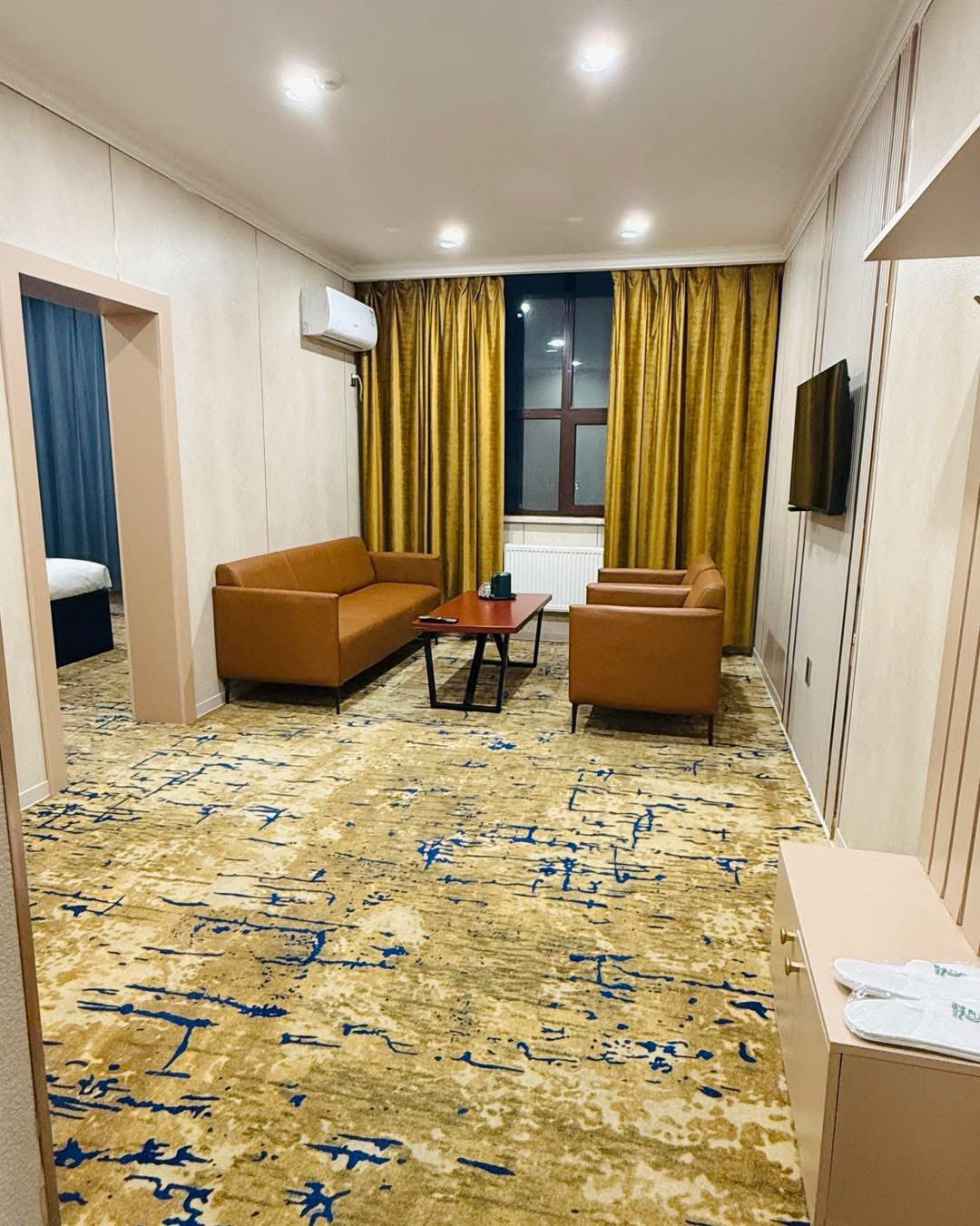 Crux Hotel - Image 7