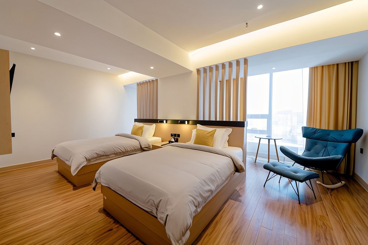 Millennium Plaza Hotel - Image 3