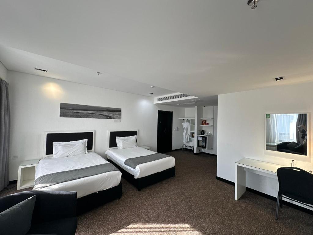 City Tower Hotel - Image 4