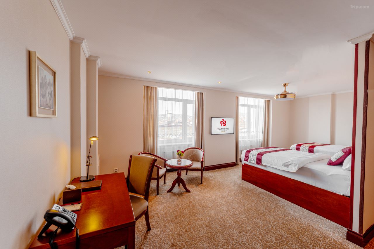 Premium Hotel - Image 10