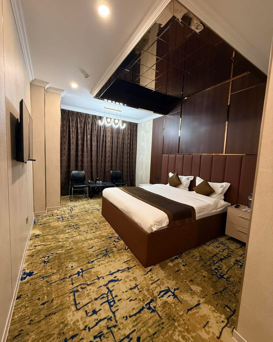 Crux Hotel - Image 9