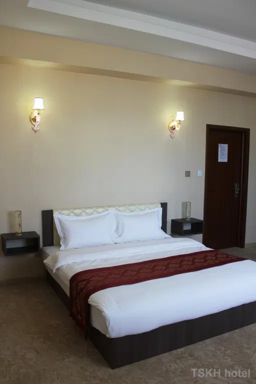 Tsetsenkhangai Hotel - Image 5