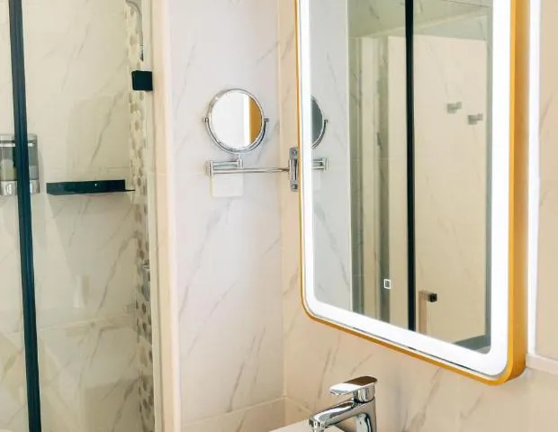 Deluxe Twin room - Image 2