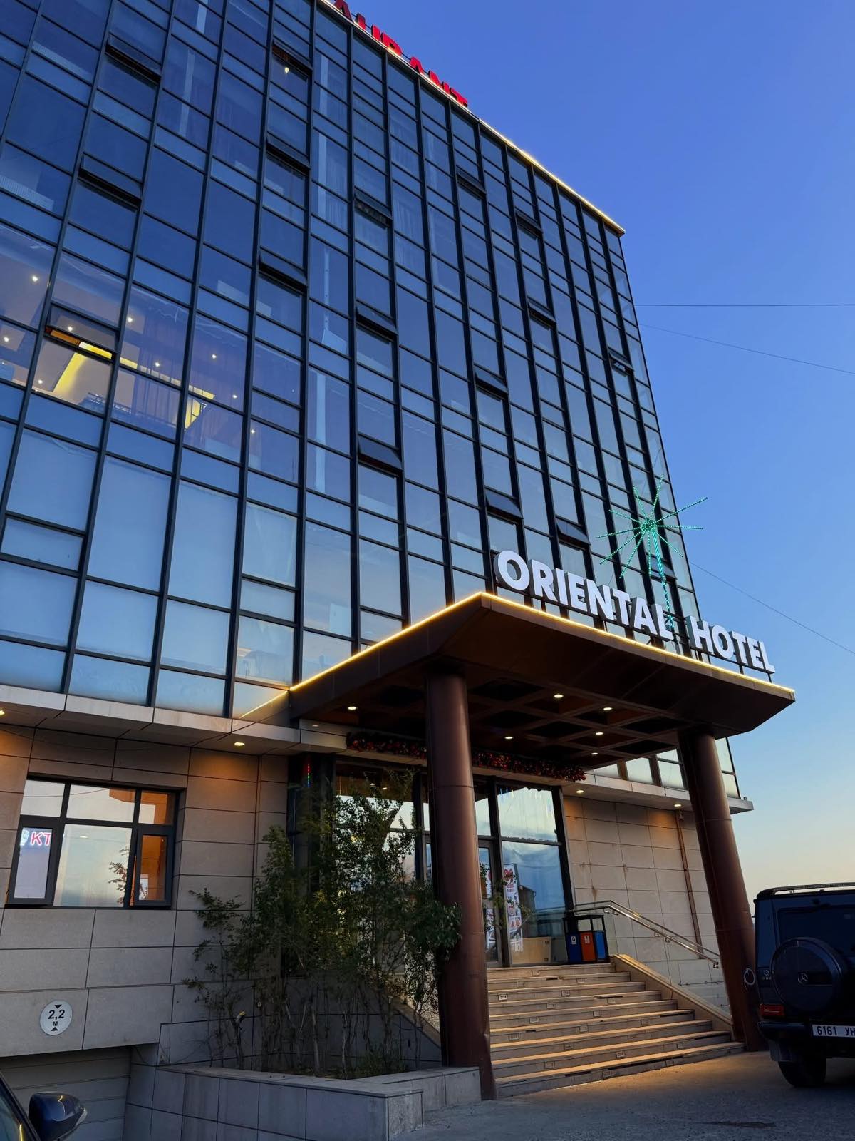 Oriental Hotel - Image 6