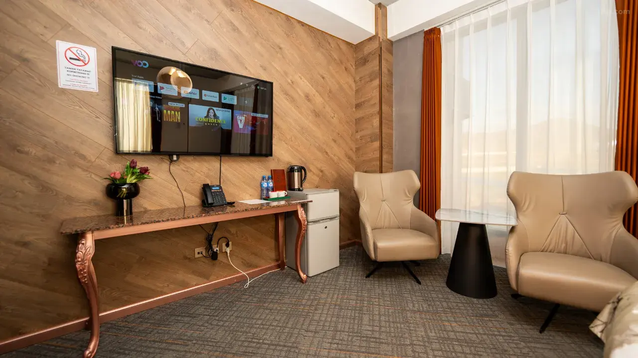 Standard Twin Room - Image 3