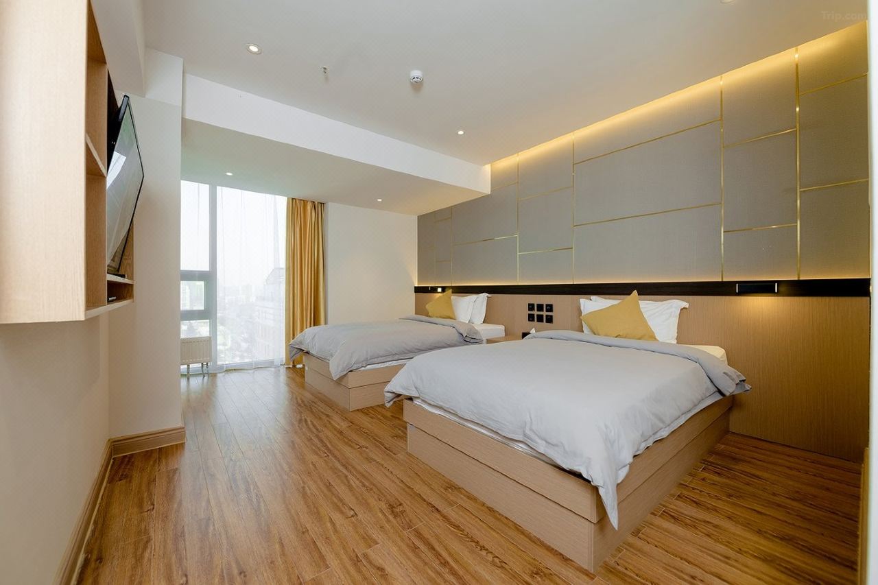 Millennium Plaza Hotel - Image 7