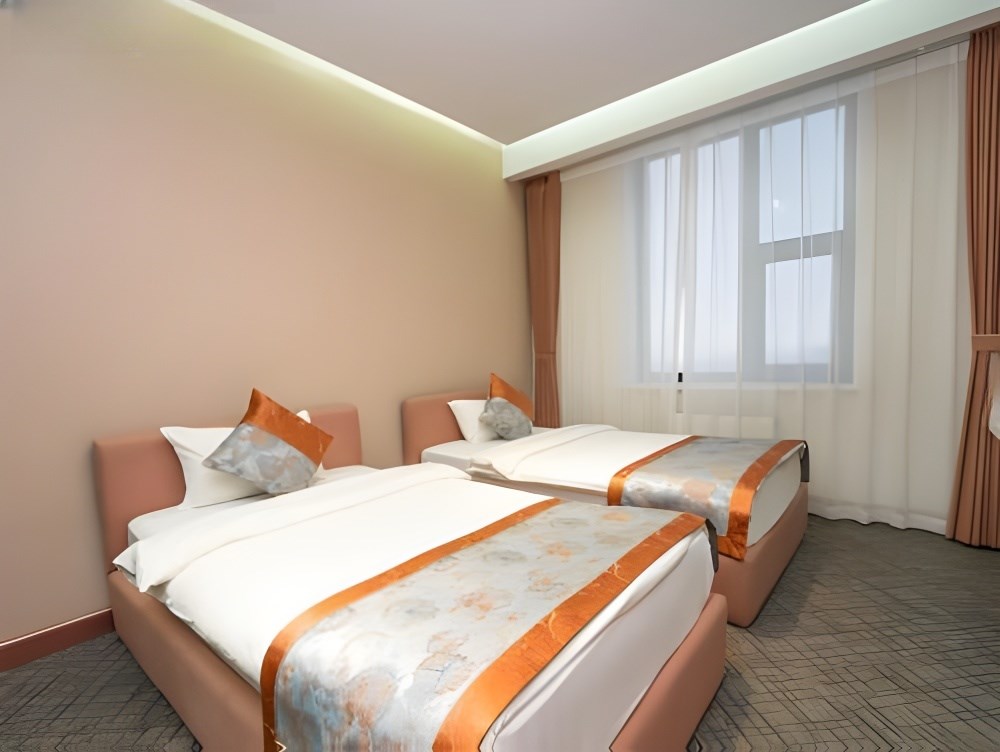 Standard Family Room - Image 4