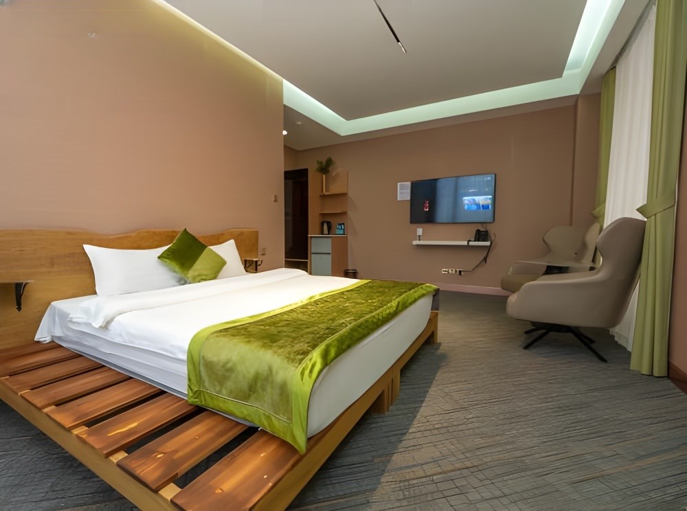Superior Double Room - Image 4
