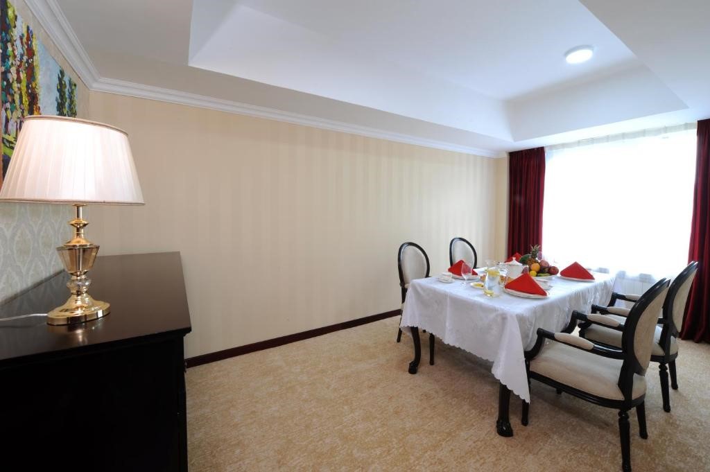 Alpha Junior Suite - Image 4